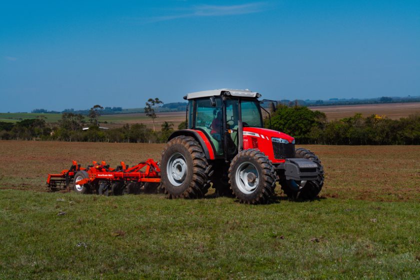 Massey Ferguson | Trator MF 6714 Cabinado