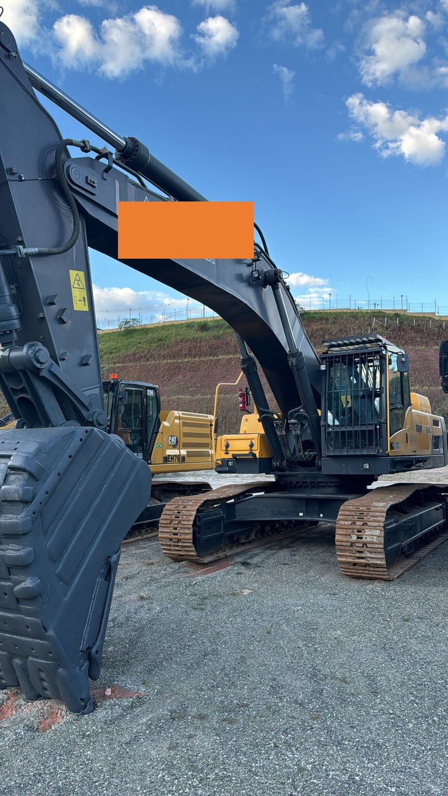 Escavadeira de Esteiras Volvo EC480DL Ano 2021