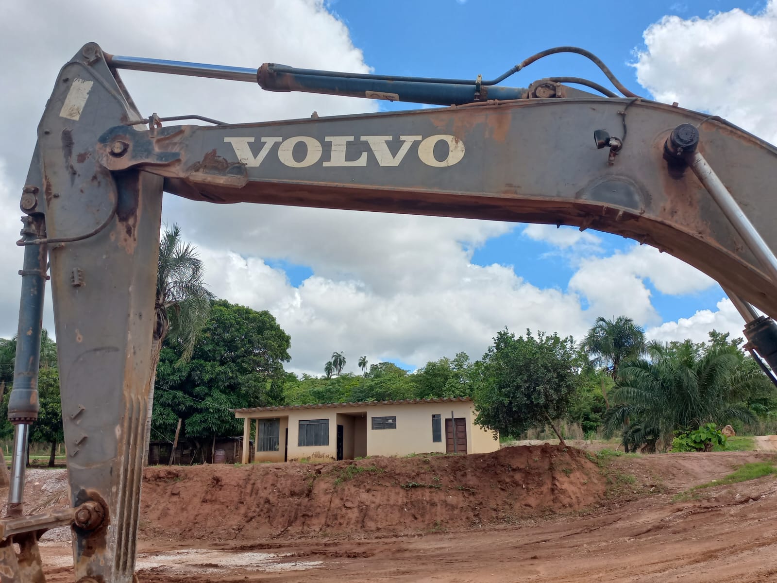 Escavadeira Hidráulica 2008 Seminovo EC240BLC